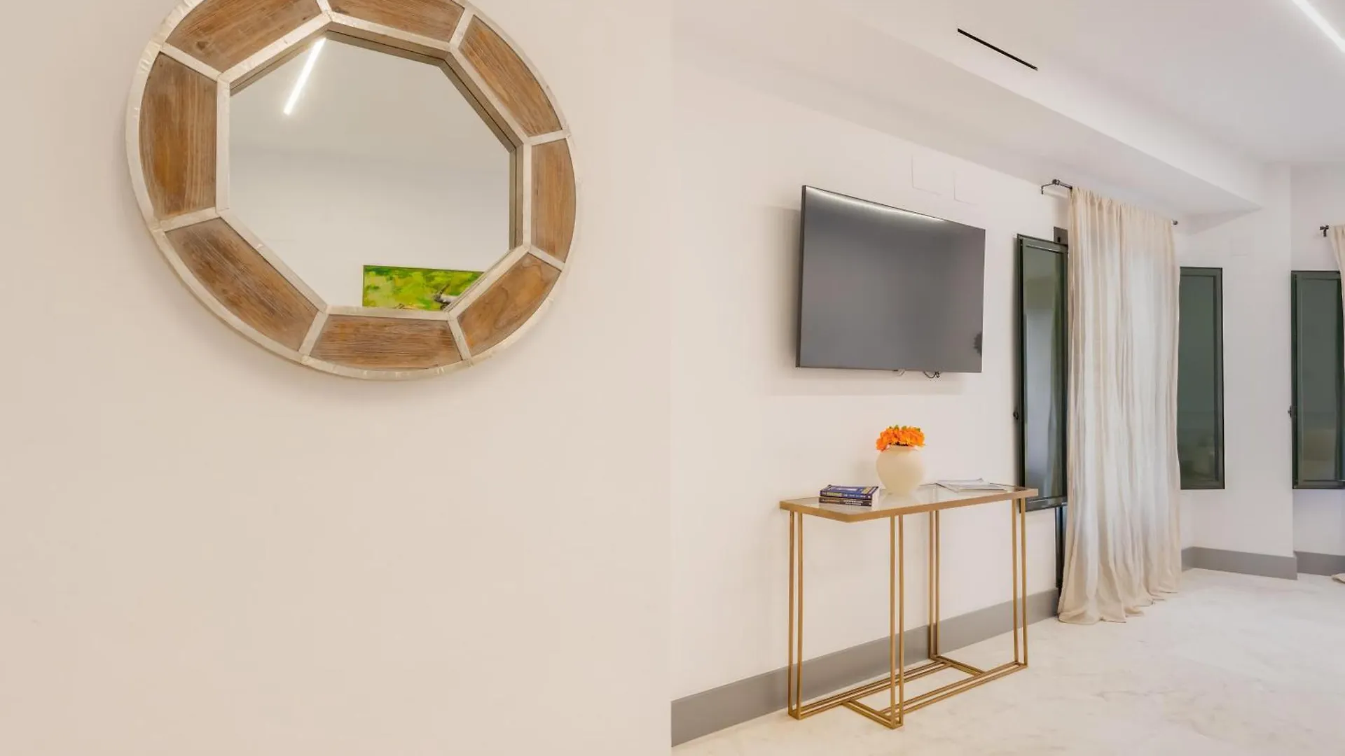 Panther Home Francos Seville Apartment