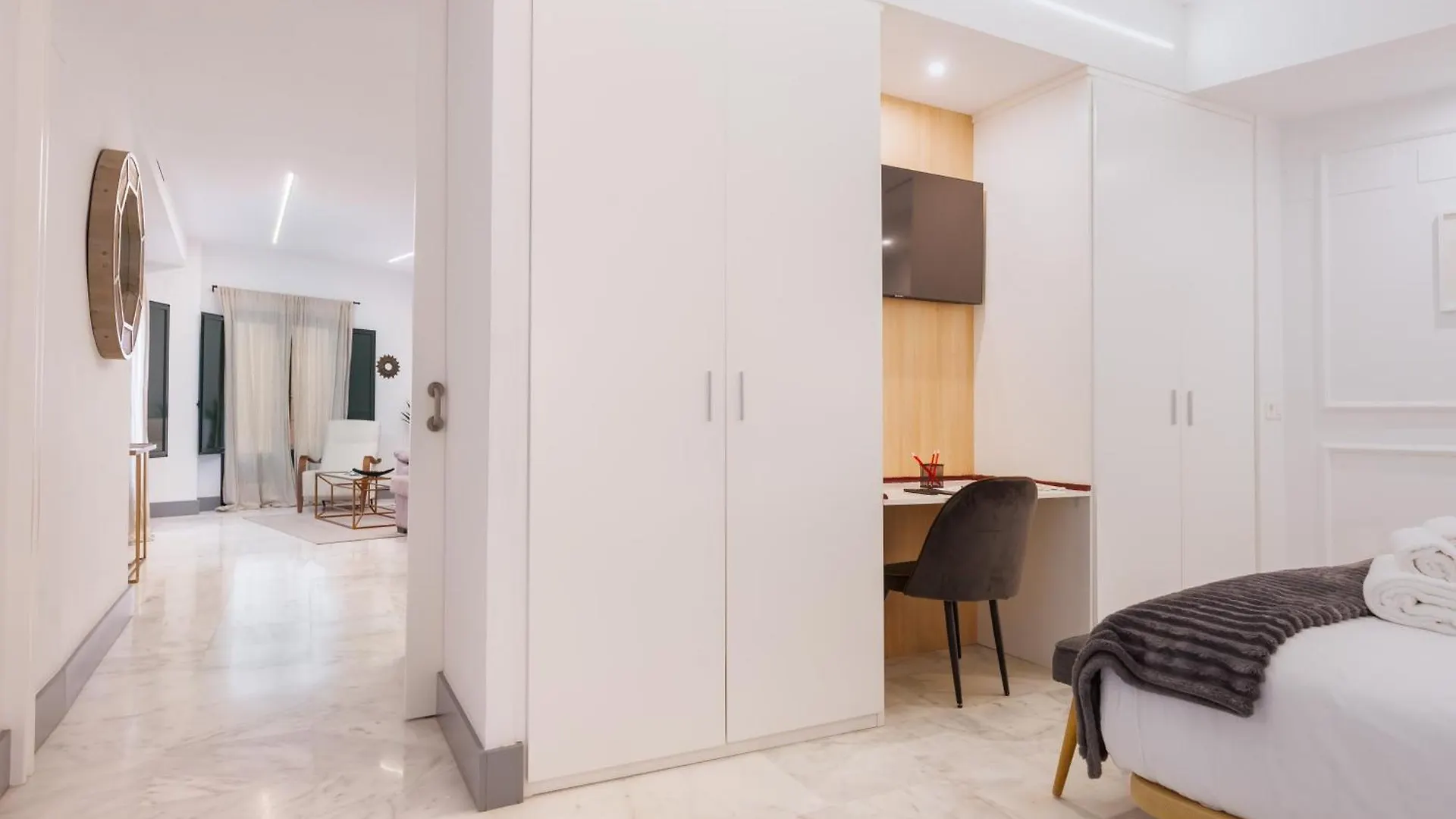 Panther Home Francos Seville Apartment